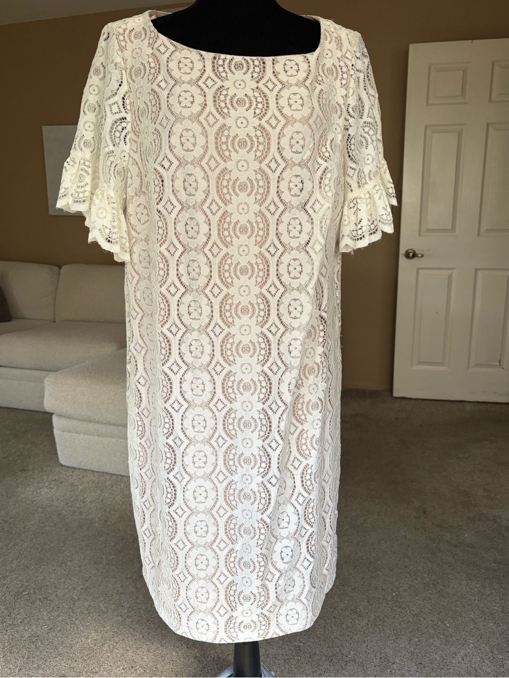 Jessica Howard Women’s White Lace Shift Dress - Brand: